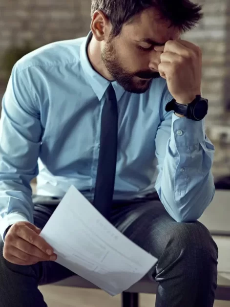 Por que empréstimo abaixa o Score?